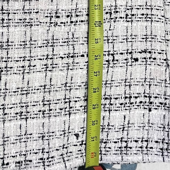 Channel Jackie O style vibes! - Picture 4 of 6